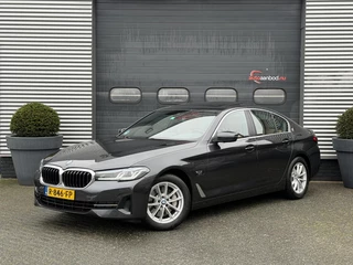 BMW 5-serie 530e Business Edition Plus | Panoramadak | Camera | Lederen Bekleding | Laser | Elektrische Trekhaak |