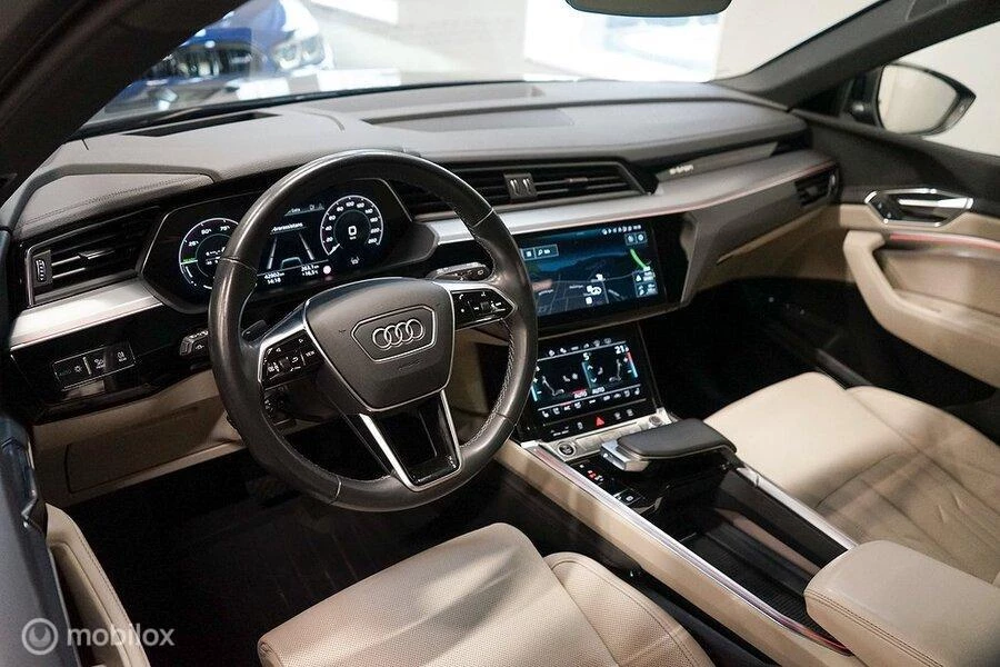 Hoofdafbeelding Audi Q8 e-tron