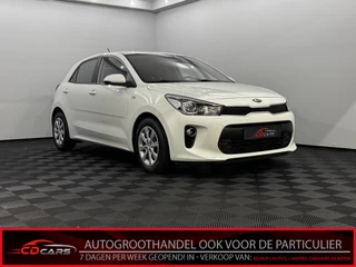 Hoofdafbeelding Kia Rio Kia Rio 1.0 TGDI ComfortPlusLine Navigator Camera, Navi, Airco, Cruise control, A start stop, Radio, Mistlamp