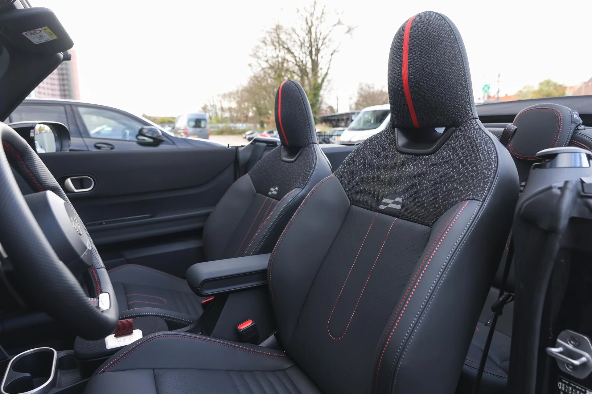 Hoofdafbeelding MINI Cabrio