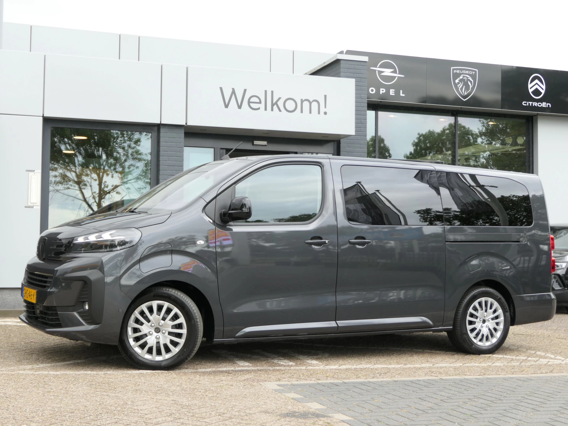 Hoofdafbeelding Peugeot e-Traveller