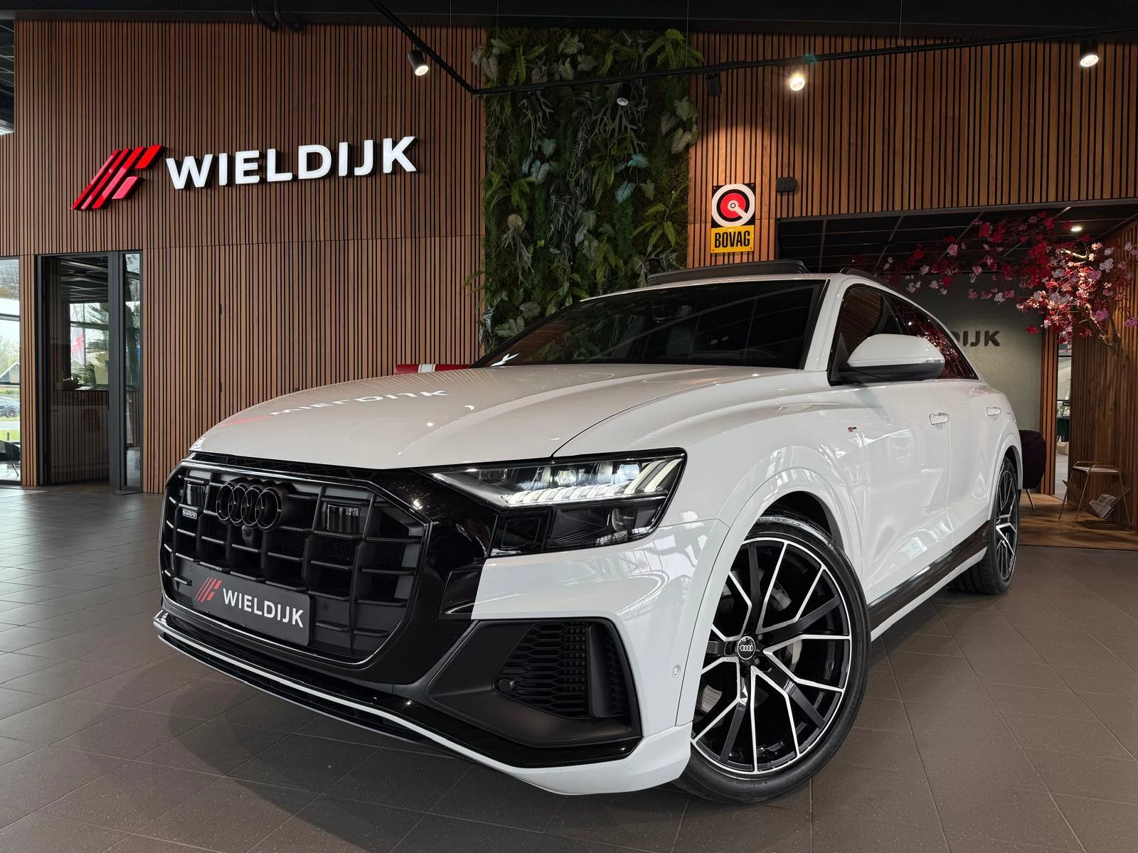 Hoofdafbeelding Audi Q8
