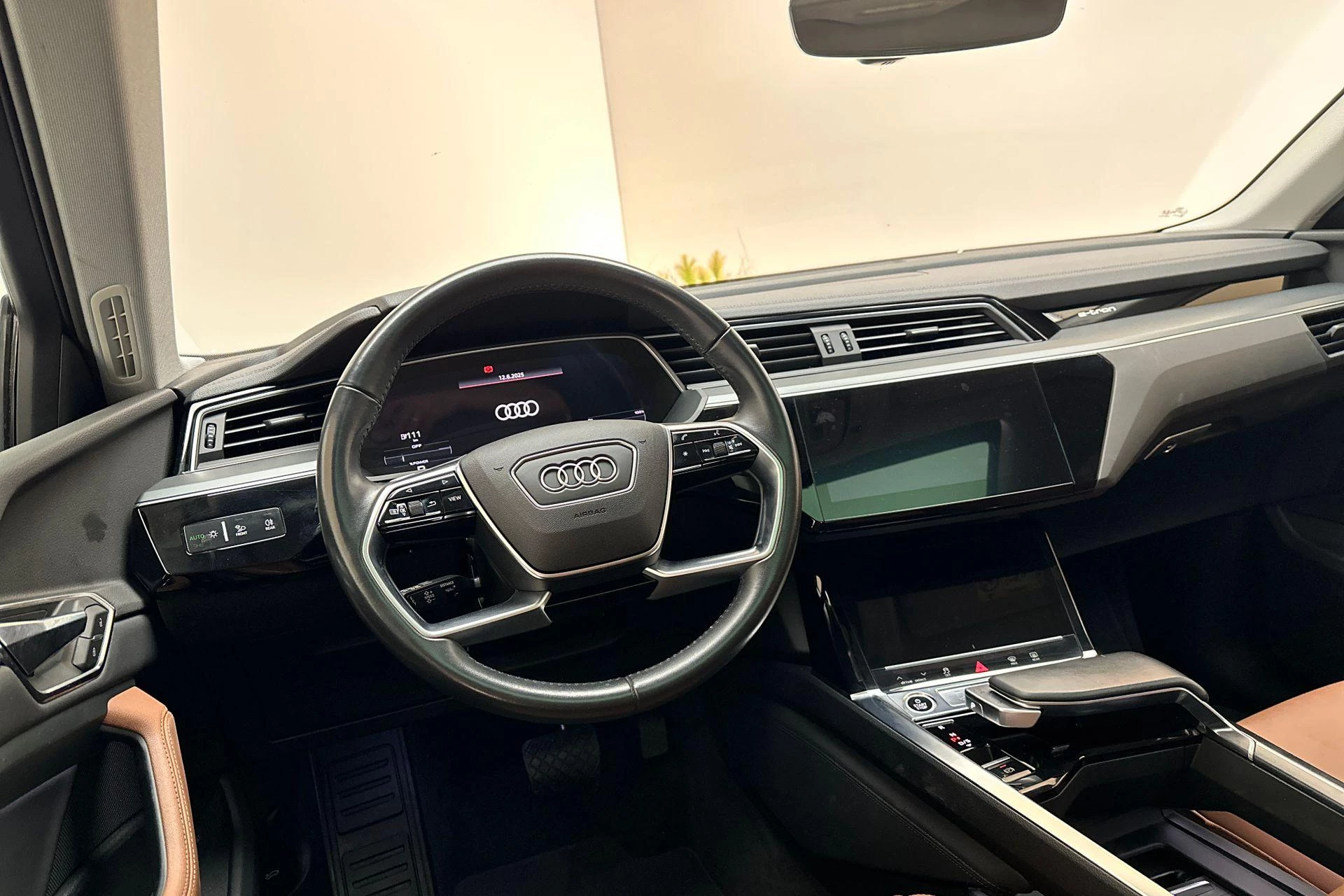 Hoofdafbeelding Audi e-tron