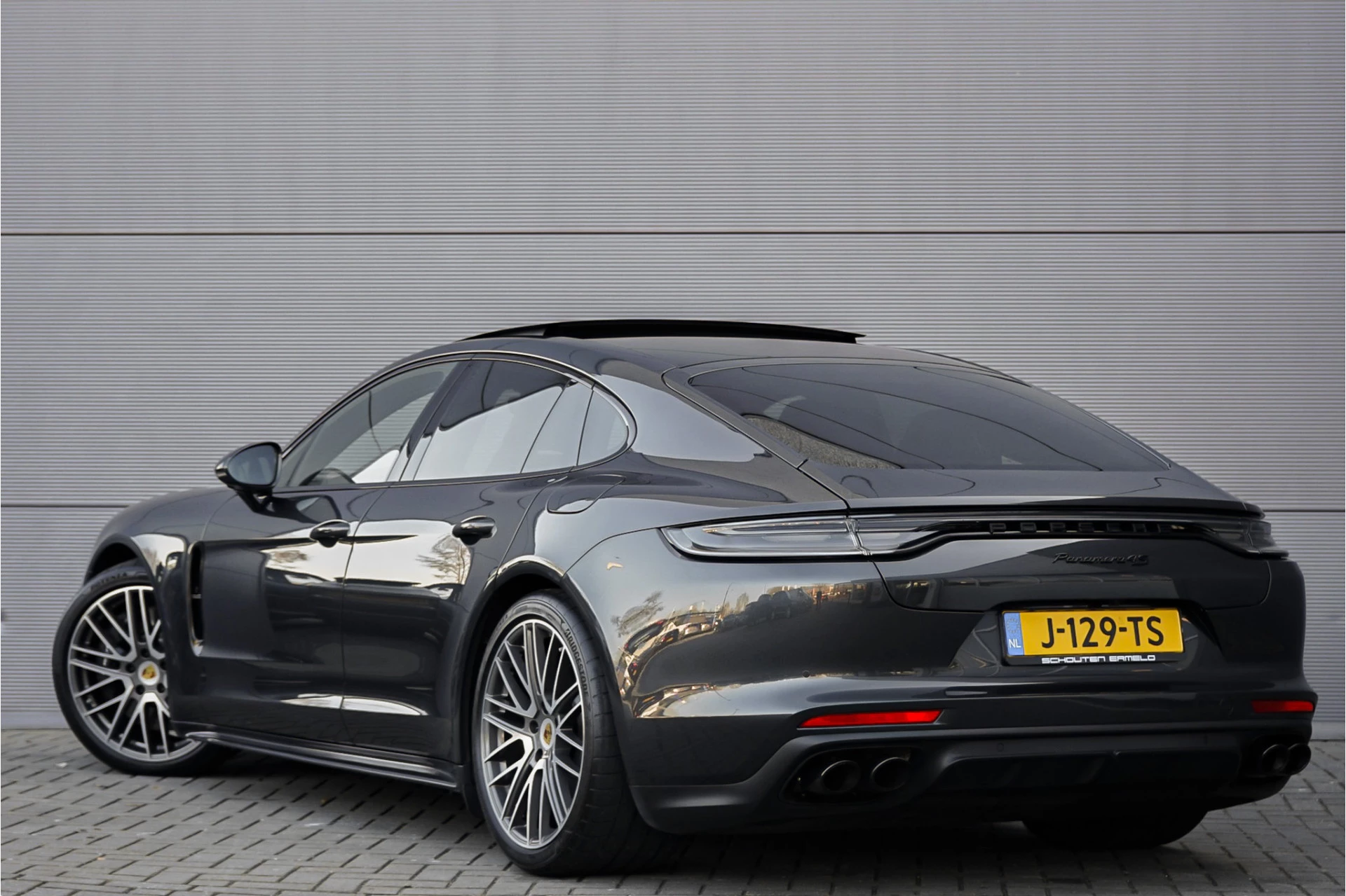 Hoofdafbeelding Porsche Panamera