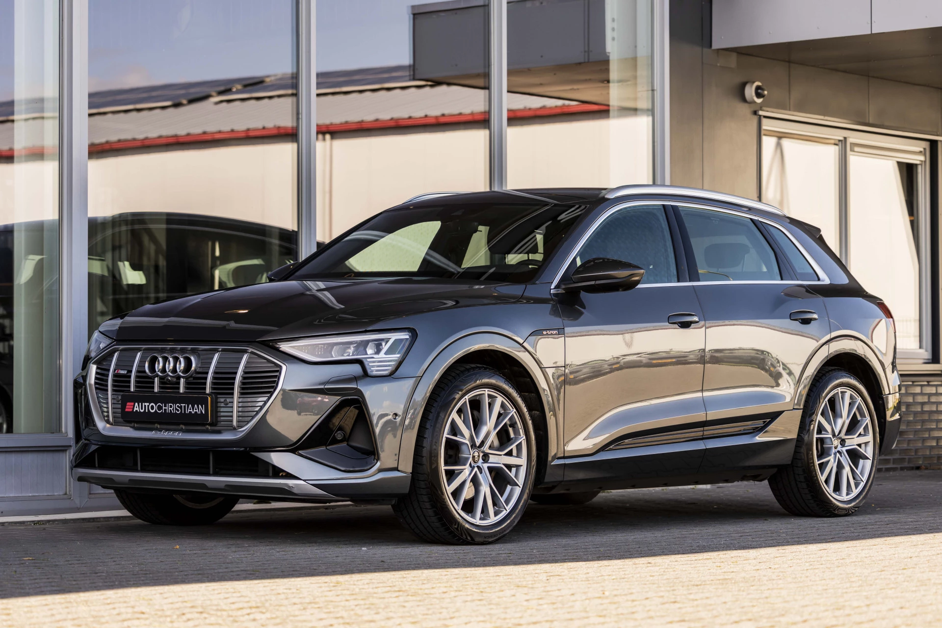 Hoofdafbeelding Audi e-tron