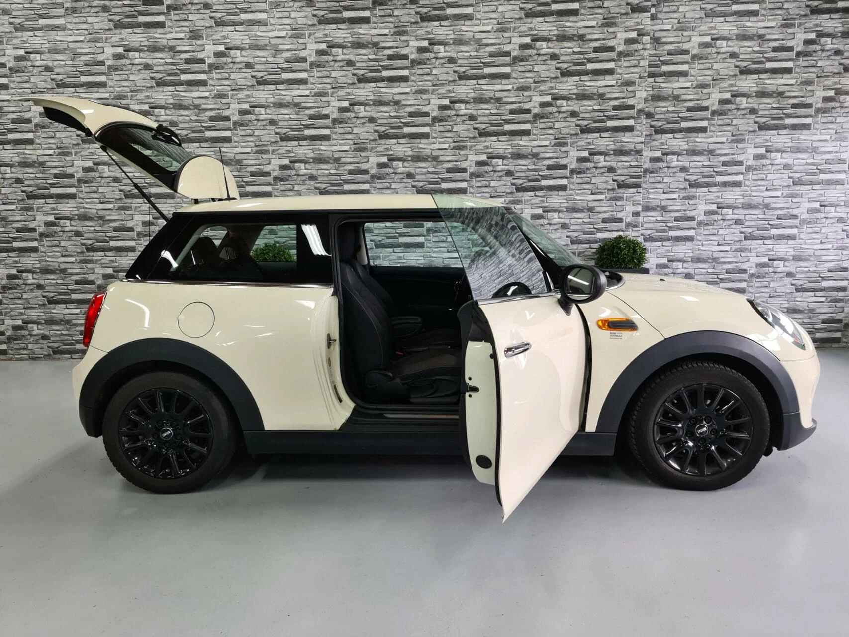 Hoofdafbeelding MINI One