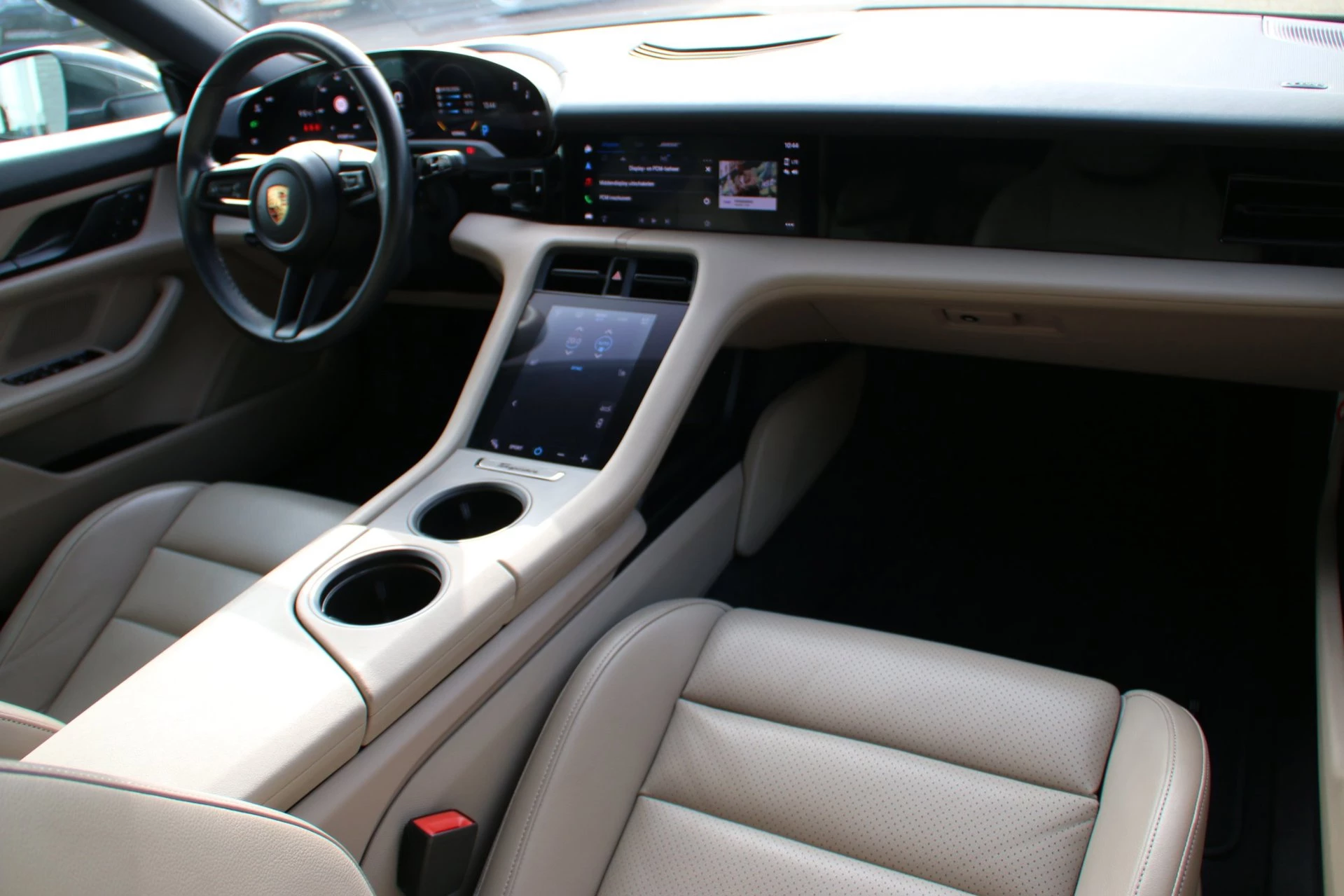 Hoofdafbeelding Porsche Taycan