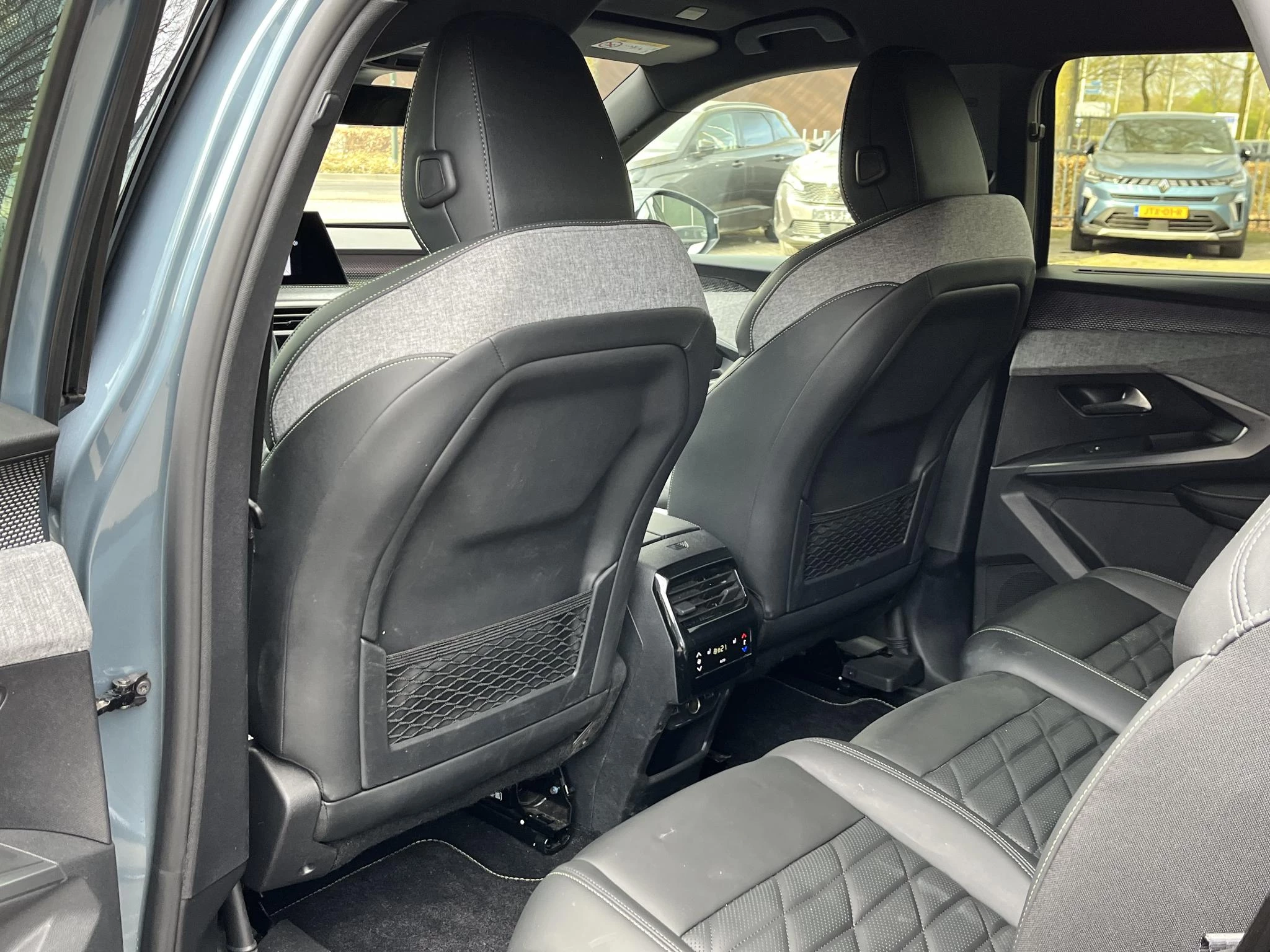 Hoofdafbeelding Peugeot e-5008