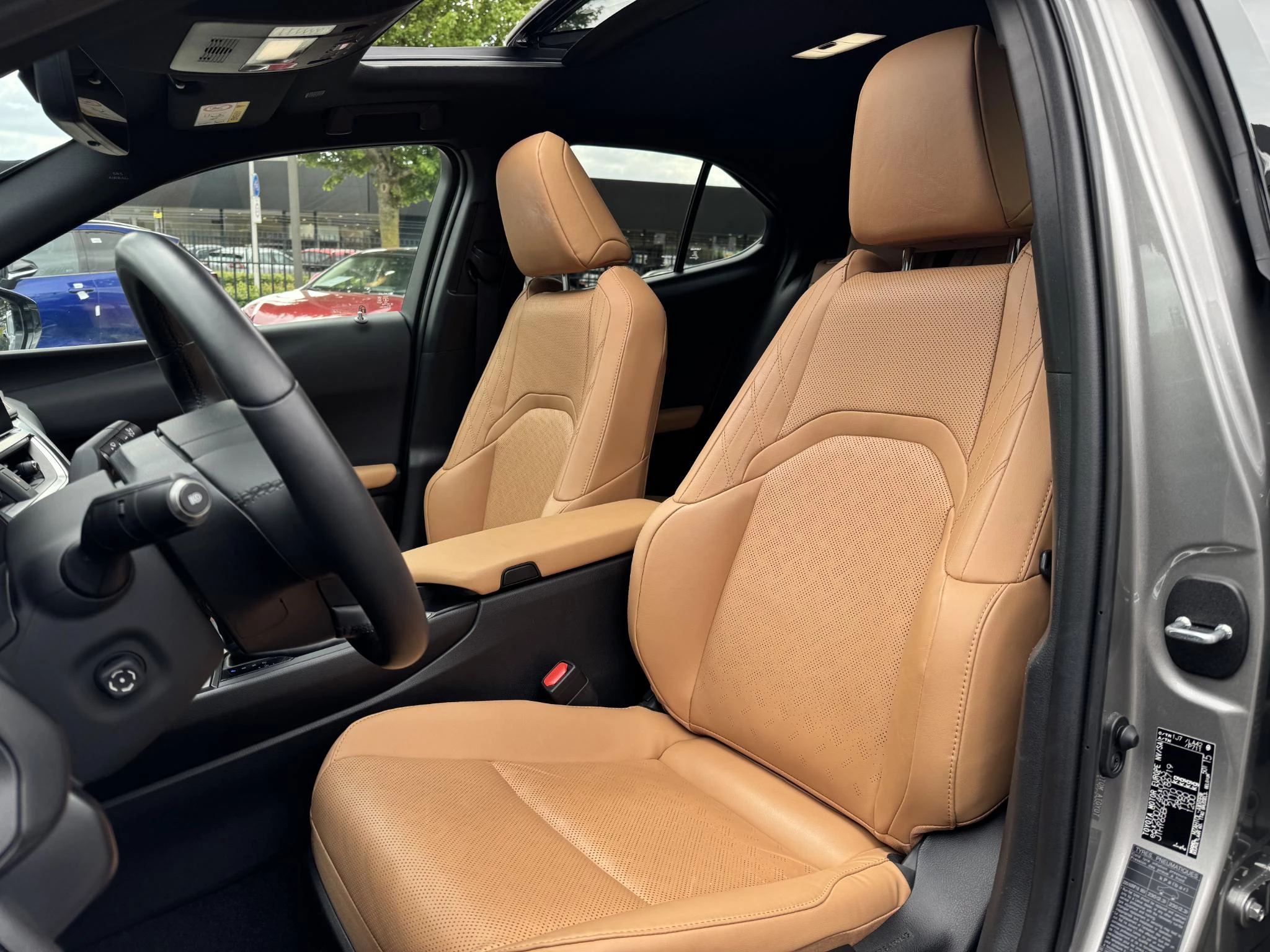 Hoofdafbeelding Lexus UX