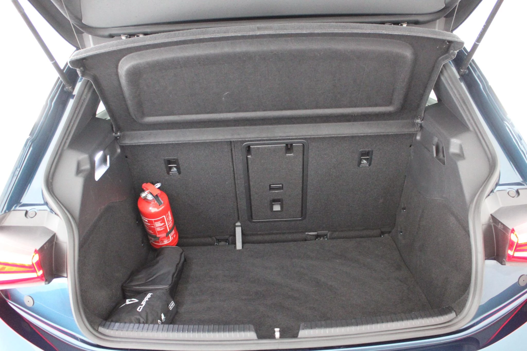 Hoofdafbeelding CUPRA Born