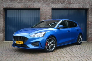 Ford Focus 1.0 EcoBoost Hybrid ST Line X Business | Virtual Cockpit | Keyless | Adaptive Cruise | Trekhaak | Camera | Carplay/Android Auto | Navigatie