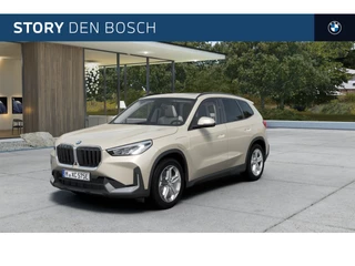 Hoofdafbeelding BMW X1 BMW X1 xDrive25e Automaat / Panoramadak / Achteruitrijcamera / Sportstoelen / Stoelverwarming / Parking Assistant / Harman-Kardon