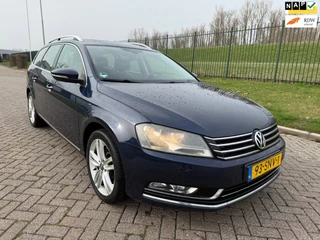 Hoofdafbeelding Volkswagen Passat Volkswagen Passat Variant 1.4 TSI Highline BlueMotion