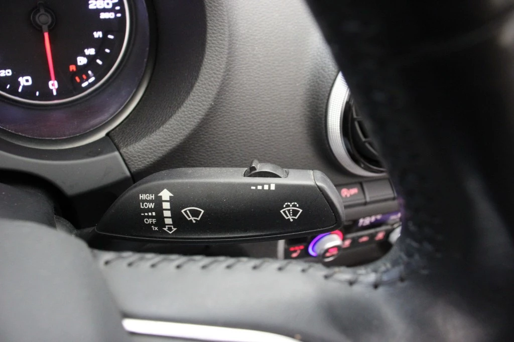 Hoofdafbeelding Audi Cabriolet