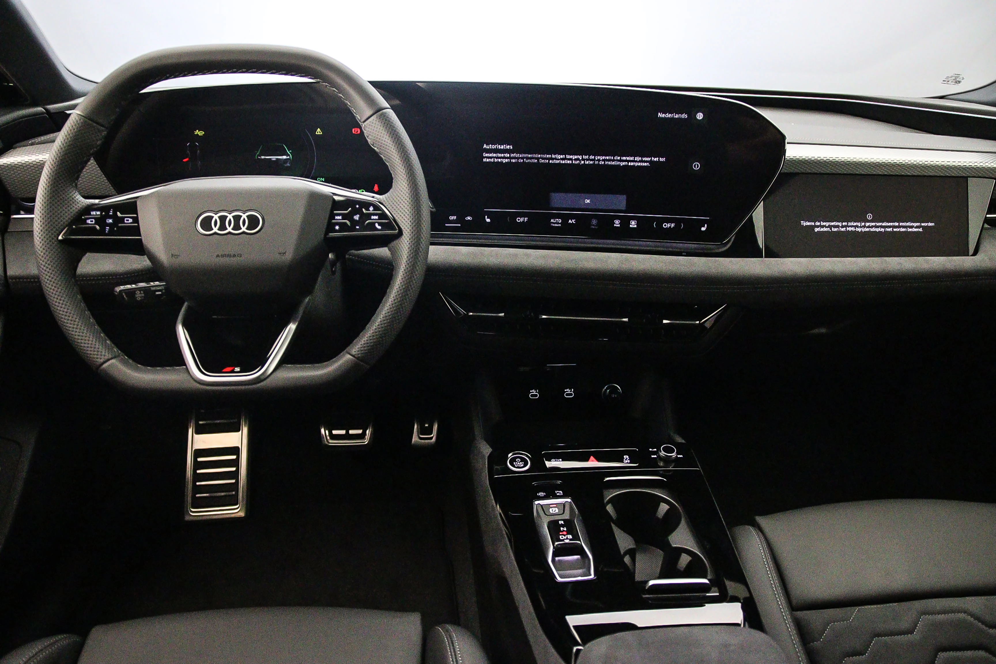 Hoofdafbeelding Audi A6 Avant e-tron