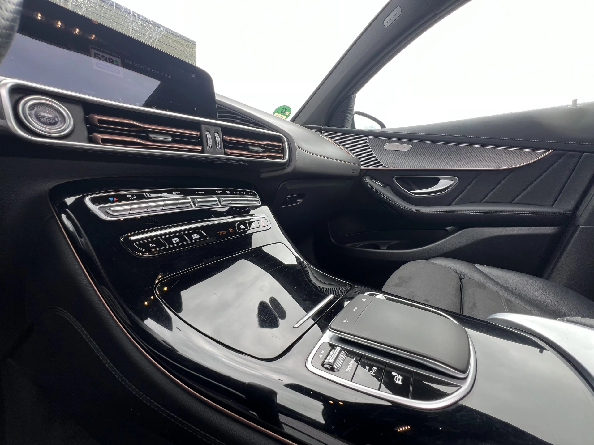 Hoofdafbeelding Mercedes-Benz EQC