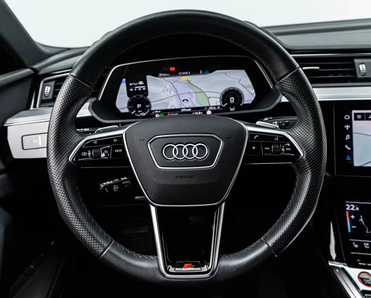 Hoofdafbeelding Audi e-tron