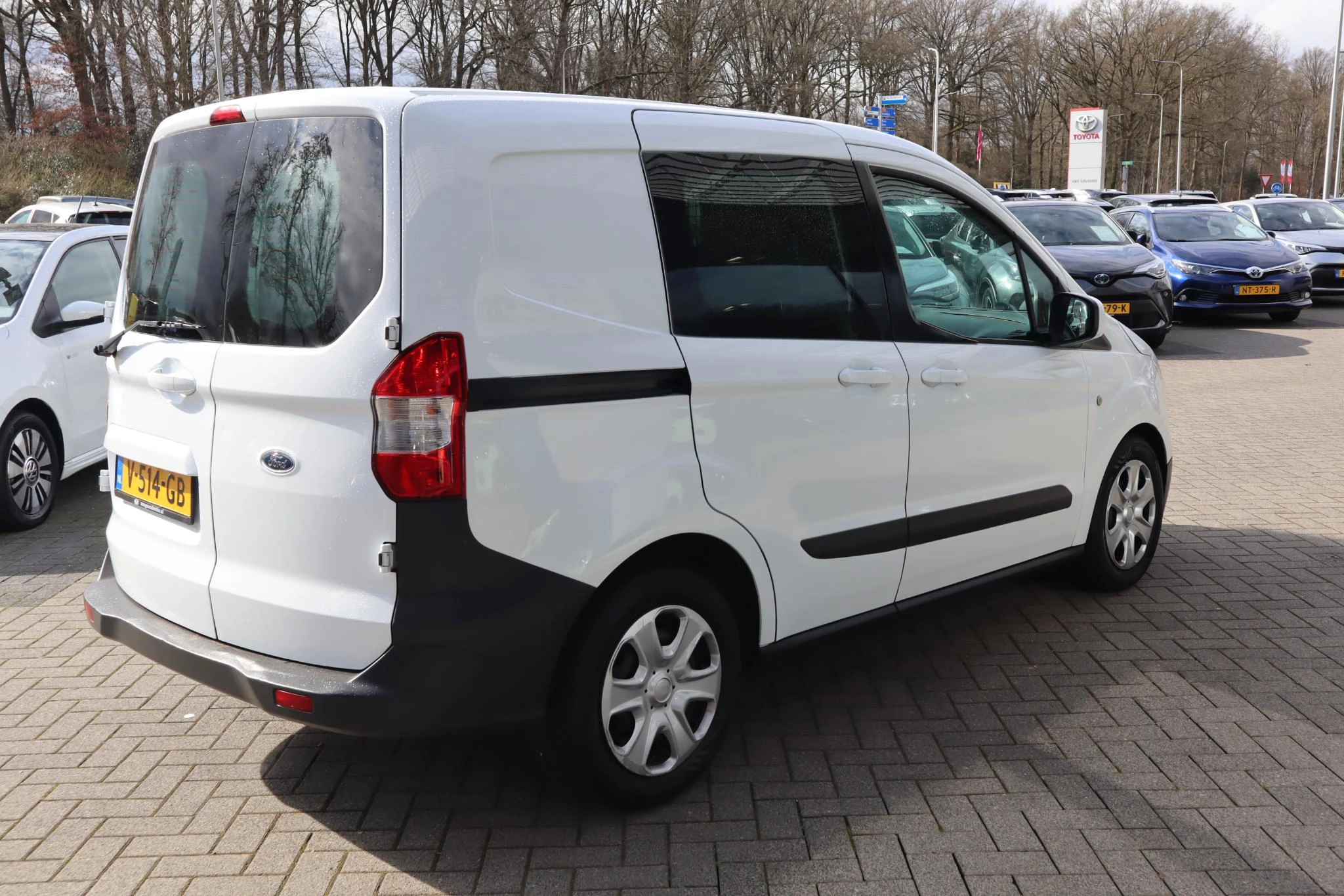 Hoofdafbeelding Ford Transit Courier
