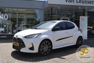 Toyota Yaris 1.5 HYBRID GR-SPORT NL-AUTO 1E EIG. DODEHOEK DETECTIE KEYLESS LED STOELVERW. DAB LED CLIMA LM-VELGEN