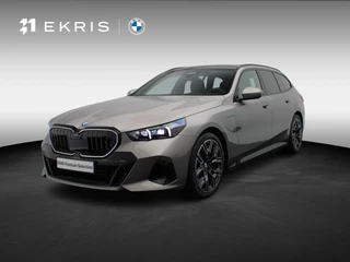 BMW 5 Serie Touring 530e M Sport Edition | Innovation Pack | Stuurwielrand Verwarmd | Trekhaak | Panoramadak | Driving Assistant Plus | Harman Kardon | 20''