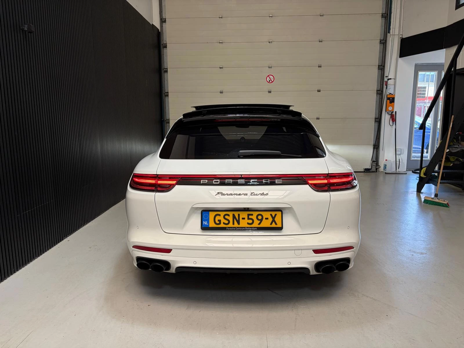 Hoofdafbeelding Porsche Panamera