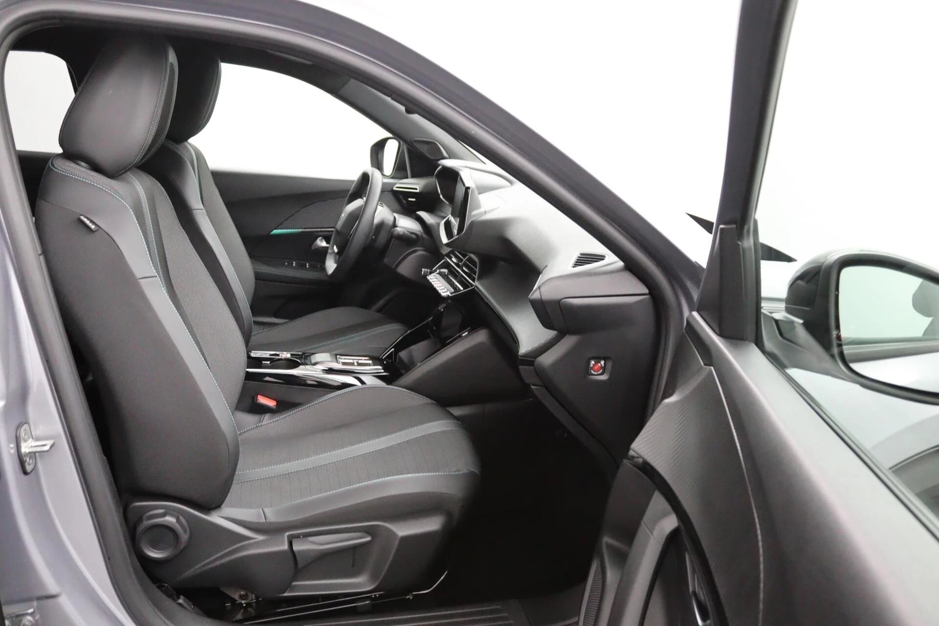 Hoofdafbeelding Peugeot e-2008