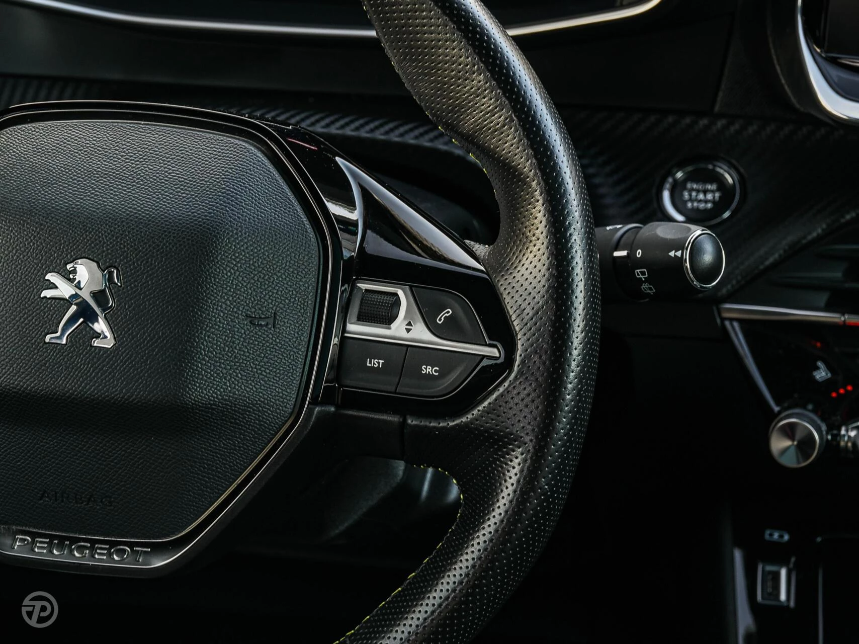 Hoofdafbeelding Peugeot e-2008