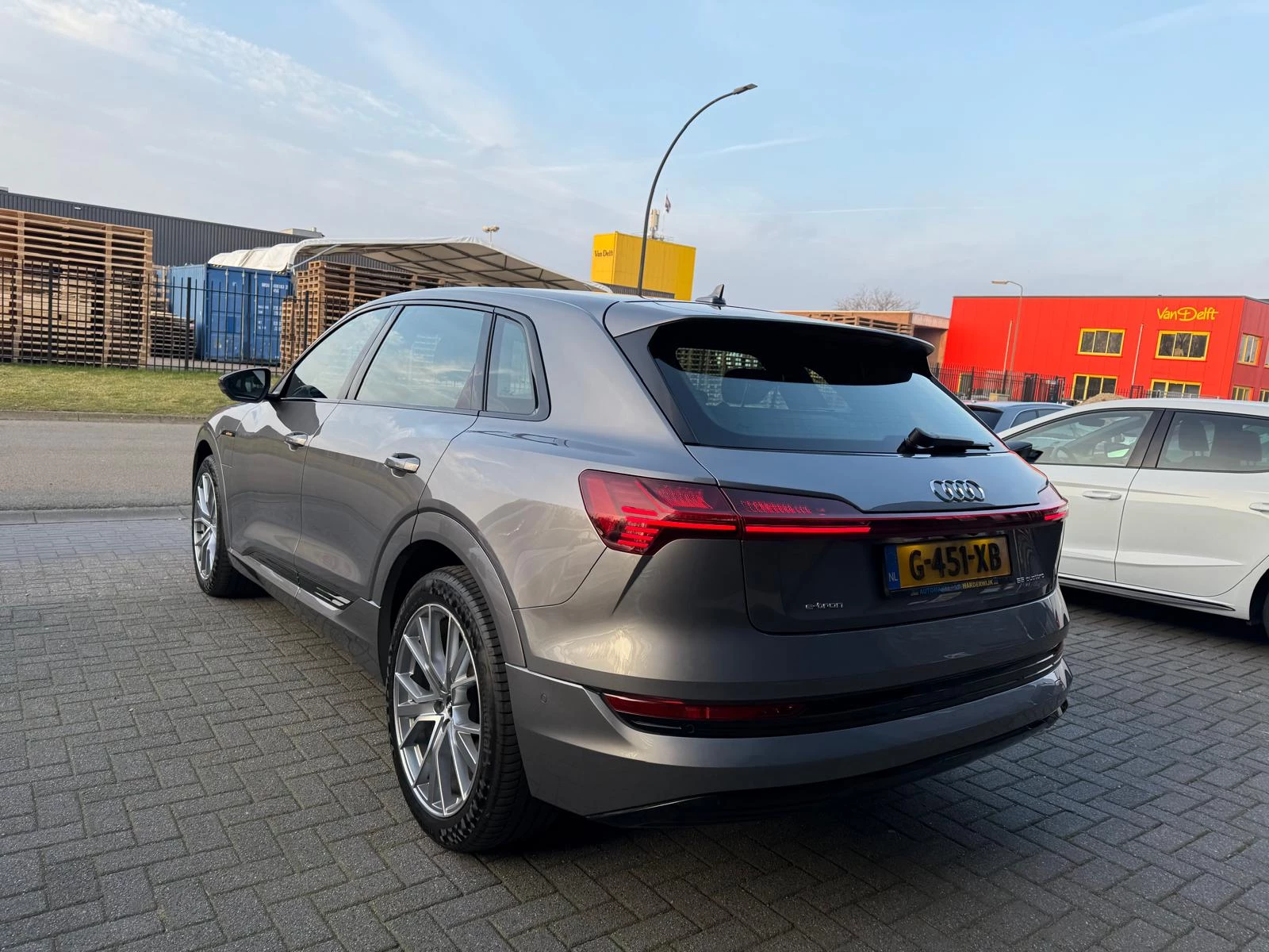 Hoofdafbeelding Audi e-tron