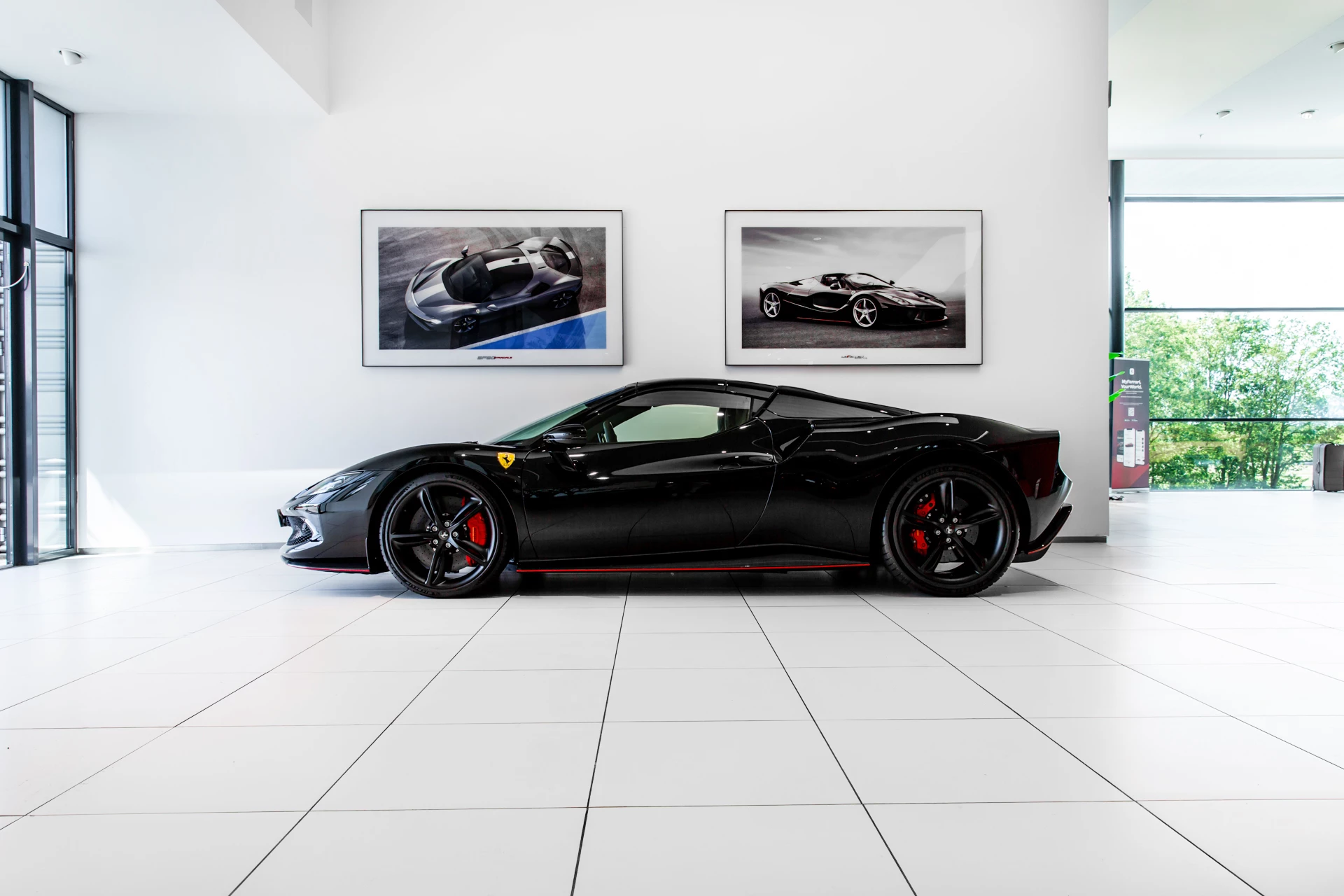 Hoofdafbeelding Ferrari 296