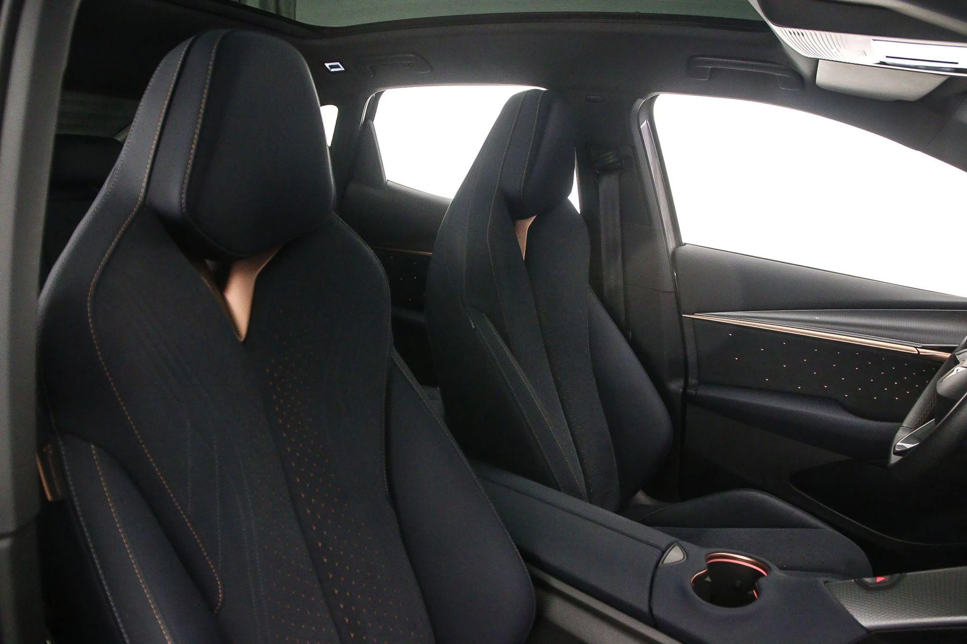 Hoofdafbeelding CUPRA Tavascan