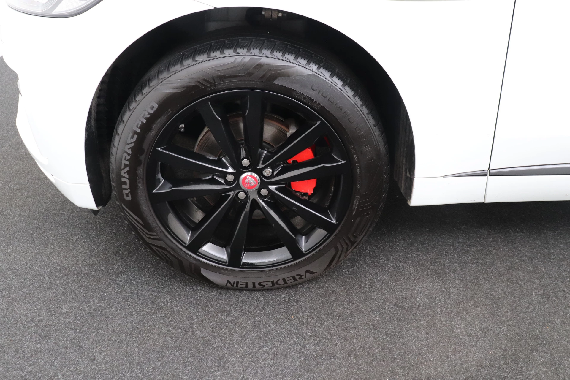 Hoofdafbeelding Jaguar F-PACE