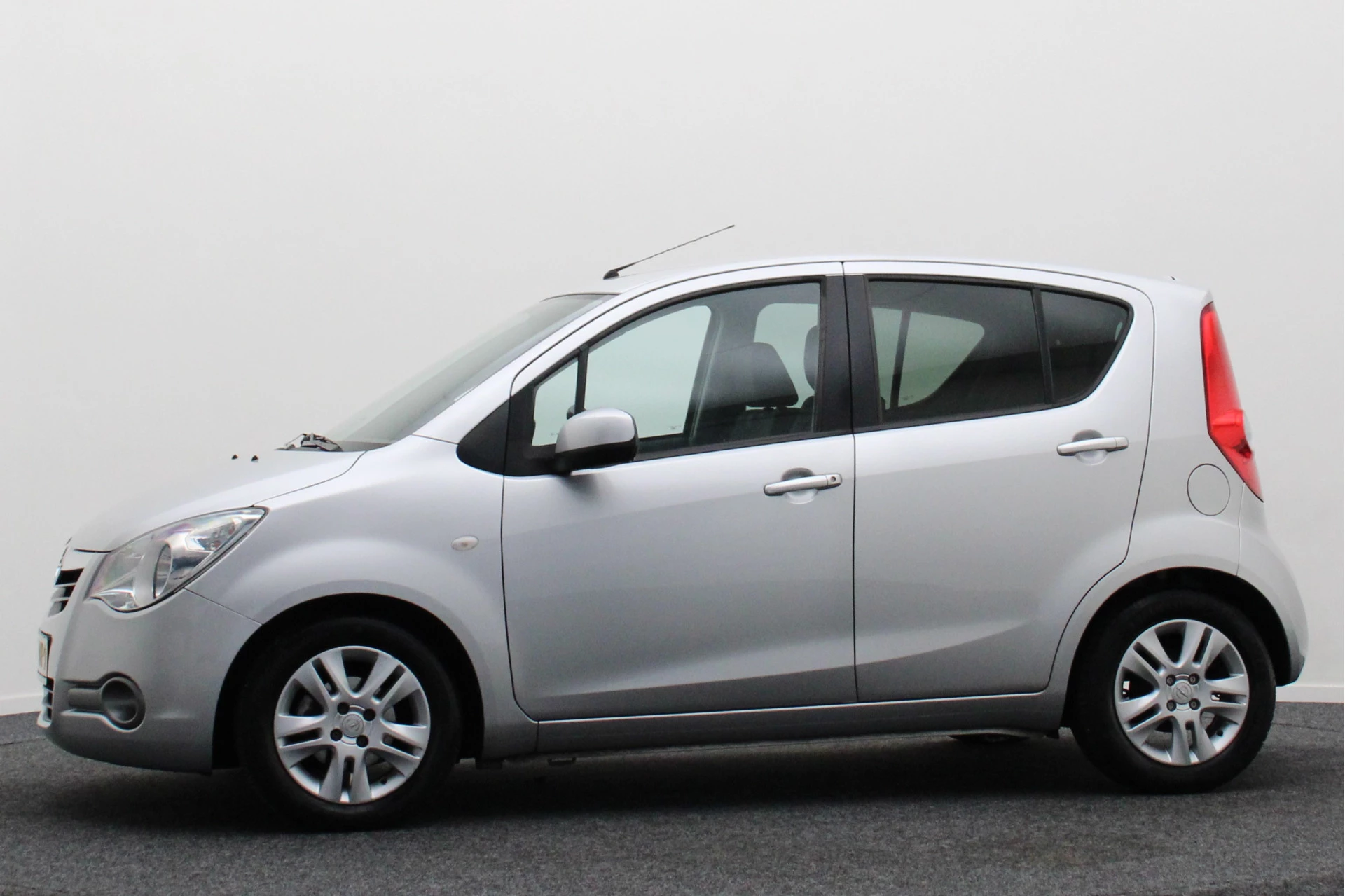 Hoofdafbeelding Opel Agila