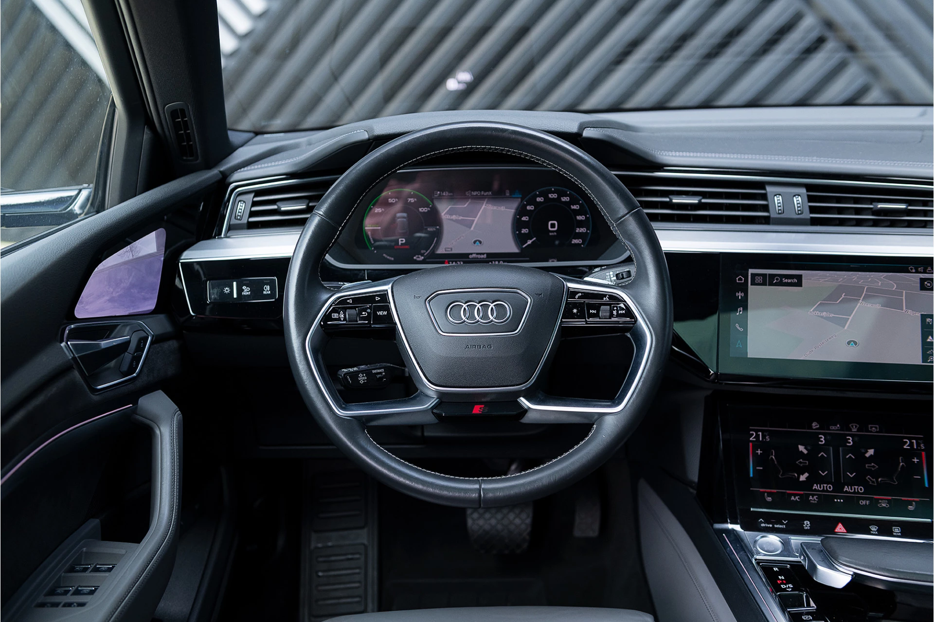 Hoofdafbeelding Audi e-tron