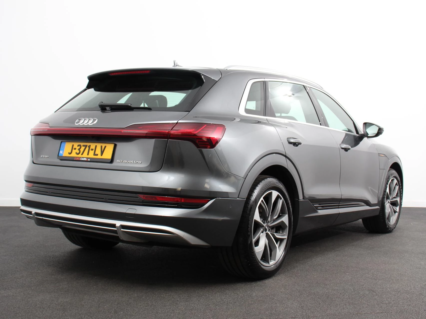 Hoofdafbeelding Audi e-tron
