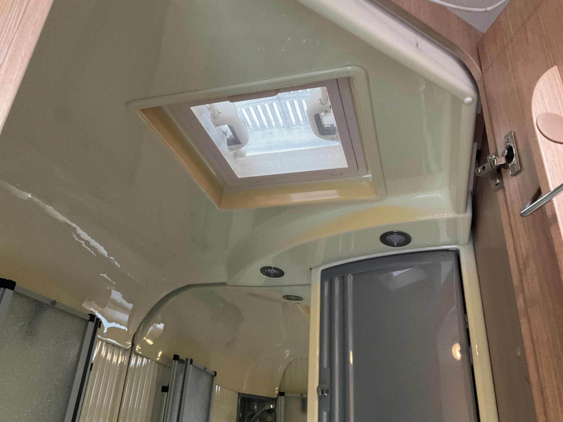 Hoofdafbeelding Carado T 59 2.3 131pk Airco Cruise Trekhaak Fietsendrager 2-Persoons Sunlight Carado