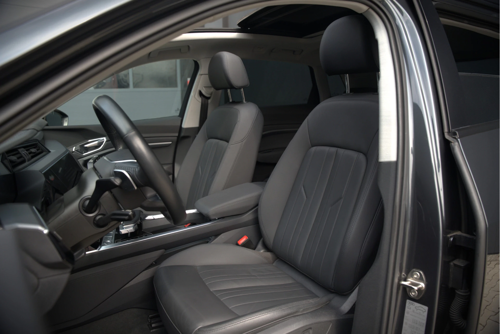 Hoofdafbeelding Audi e-tron