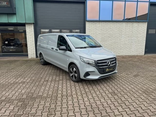Mercedes-Benz Vito 119 L3 4x4 AWD Standkachel Distronic Thermotronic Multibeam Trekhaak Deuren 270gr Digitale spiegel Demo