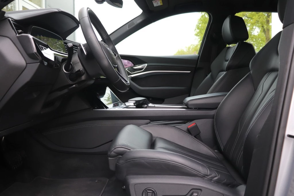 Hoofdafbeelding Audi e-tron