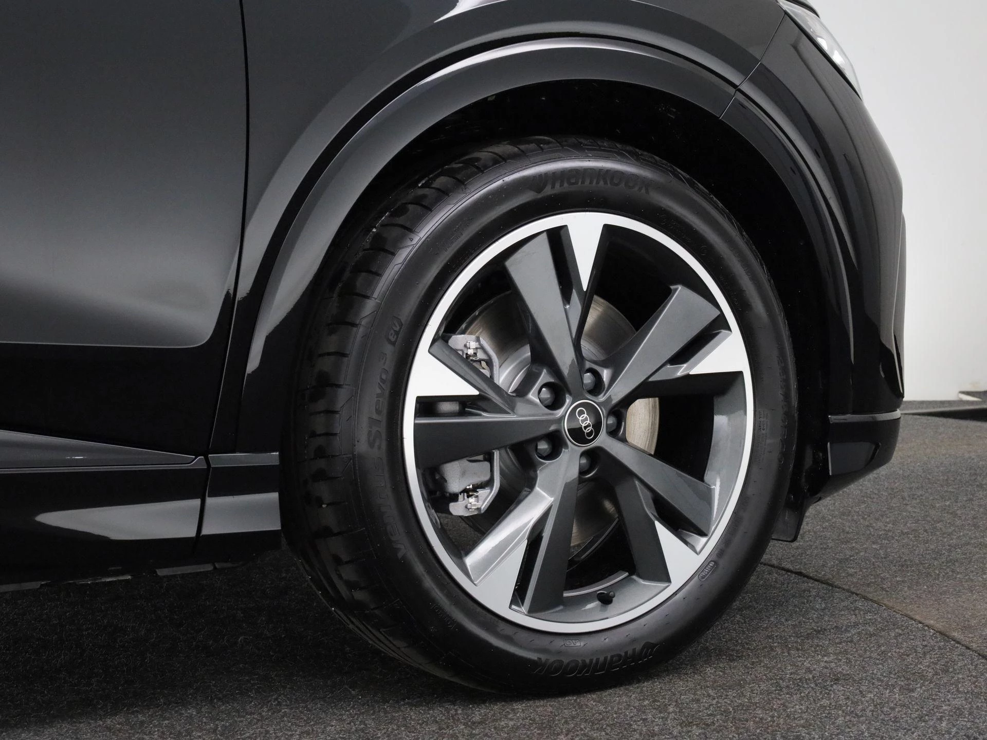 Hoofdafbeelding Audi Q4 e-tron