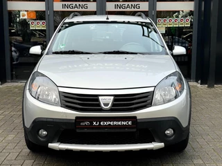 Dacia Sandero 1.6 Stepway AIRCO CARPLAY NAVI ELECT RAMEN AFNEEMBAAR TREKHAAK 16'VELGEN