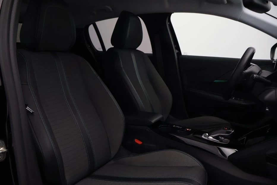 Hoofdafbeelding Peugeot e-208