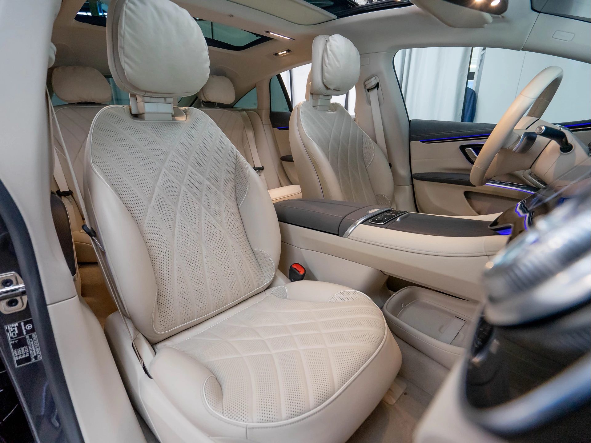 Hoofdafbeelding Mercedes-Benz EQS
