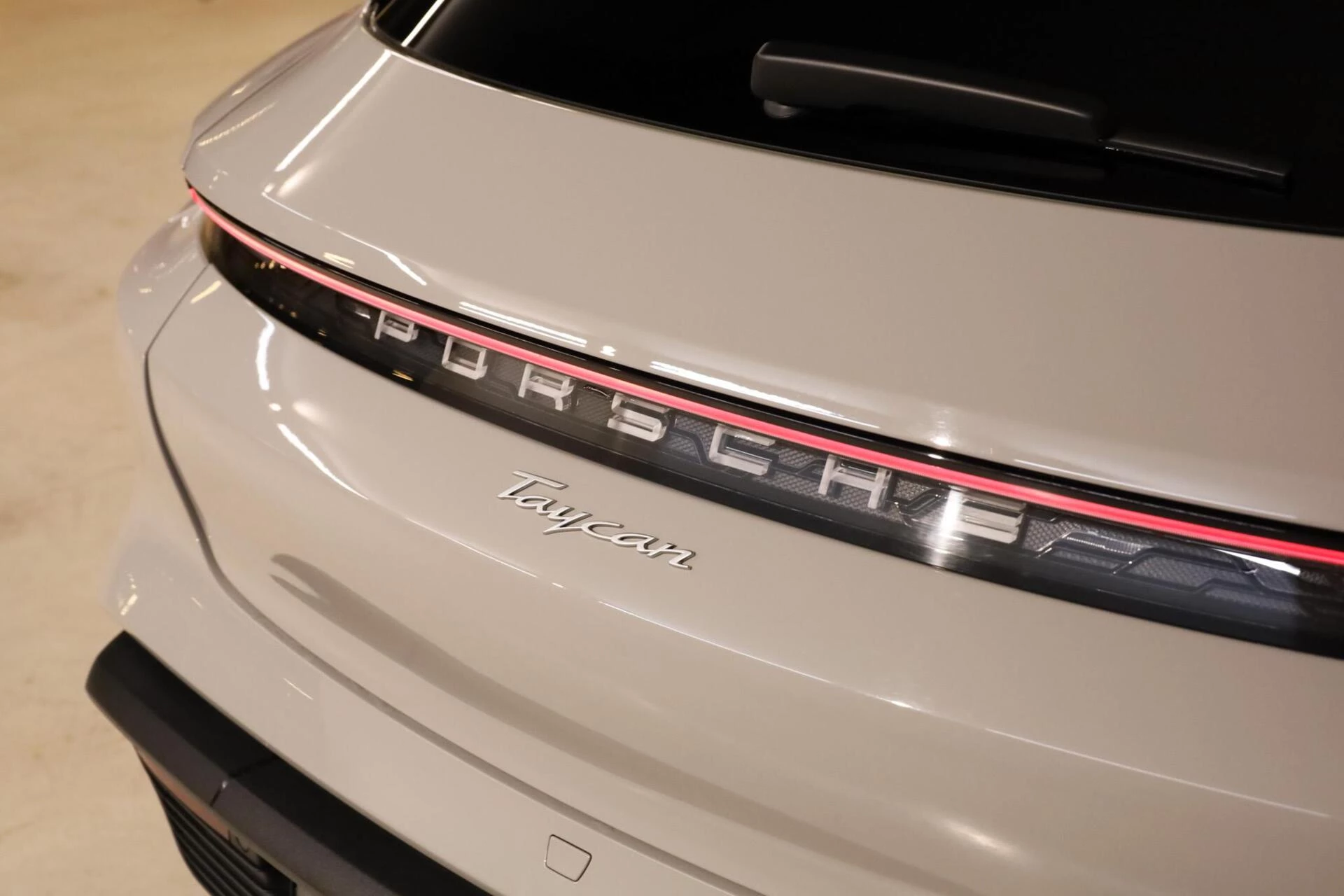 Hoofdafbeelding Porsche Taycan