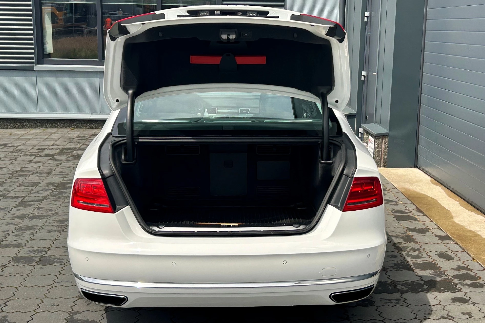 Hoofdafbeelding Audi A8