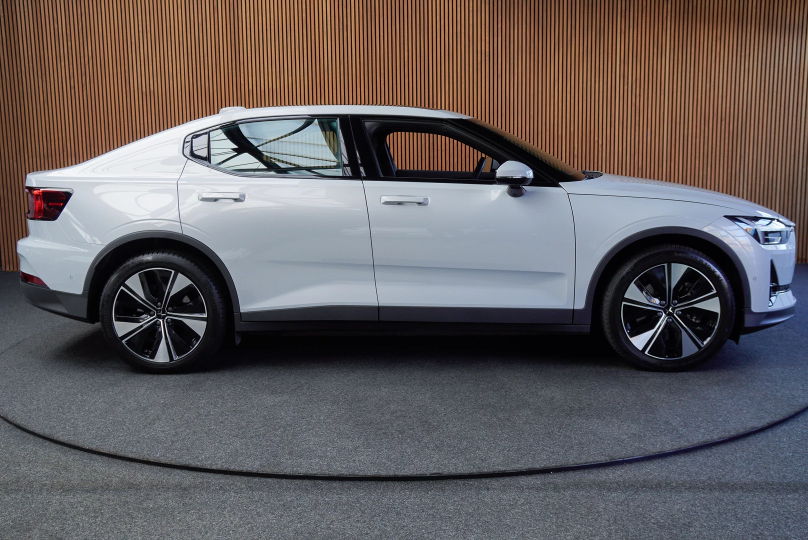 Hoofdafbeelding Polestar 2