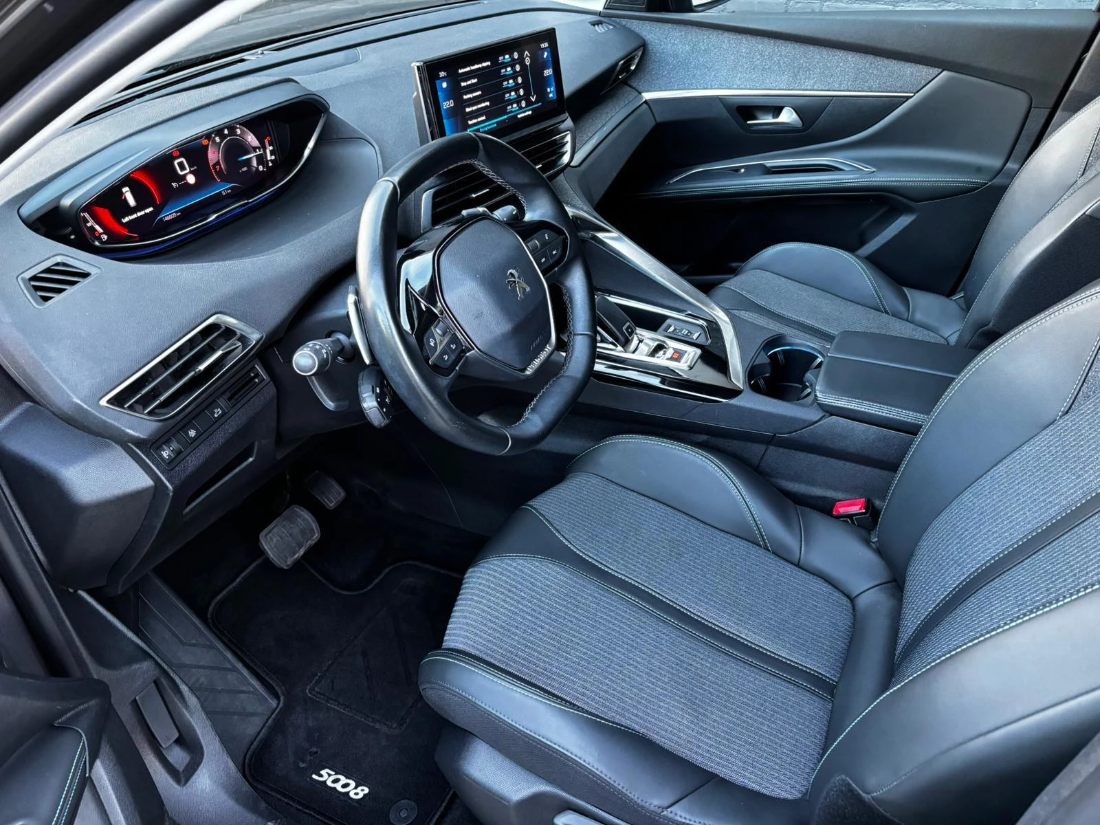 Hoofdafbeelding Peugeot 5008
