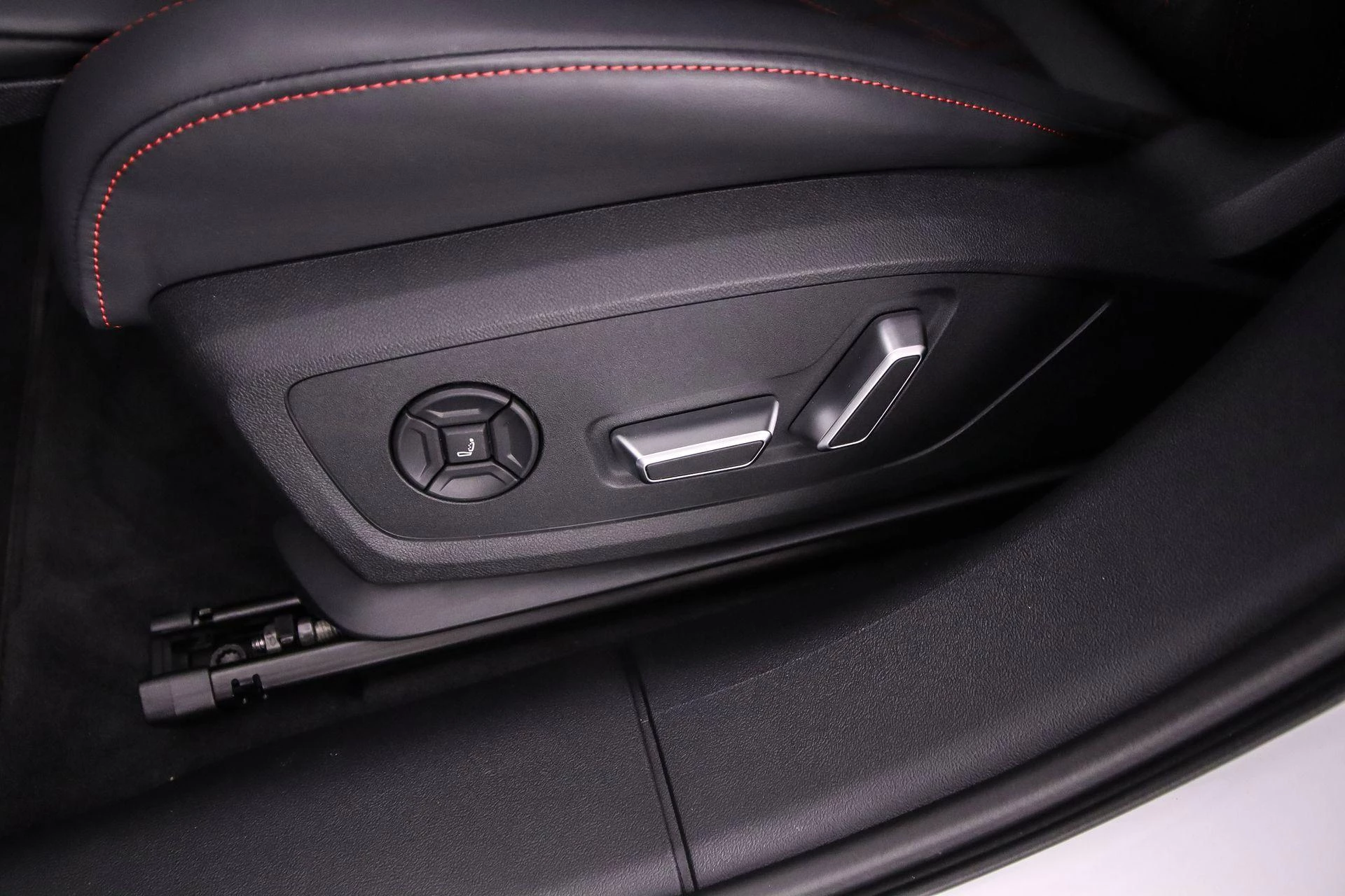 Hoofdafbeelding Audi A6 Avant e-tron