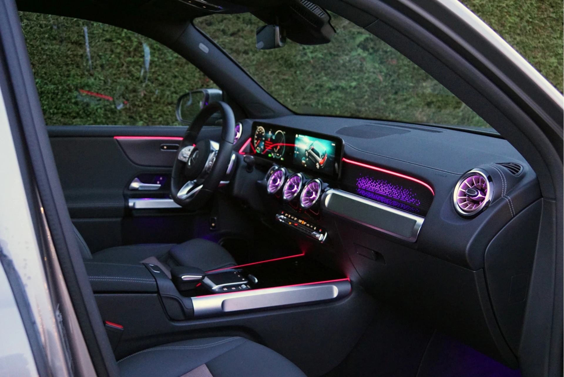 Hoofdafbeelding Mercedes-Benz EQB