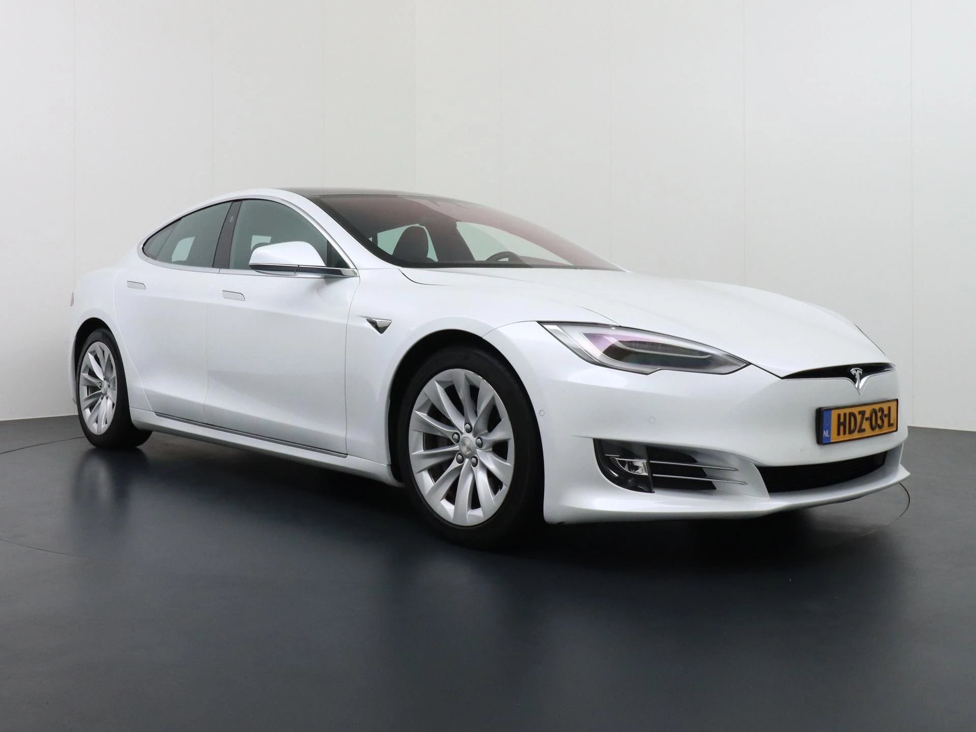 Hoofdafbeelding Tesla Model S