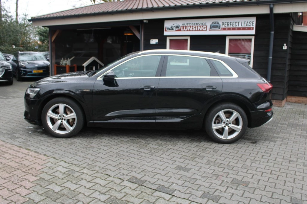 Hoofdafbeelding Audi e-tron